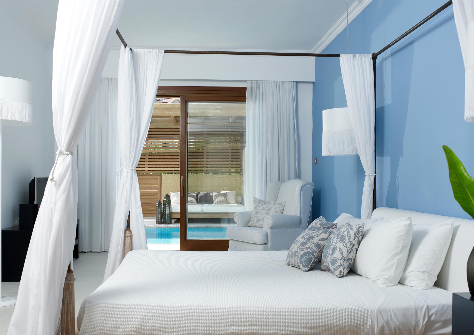 01_lindian_village_rhodes_ottoman_gardens_pool_suite_01.jpg